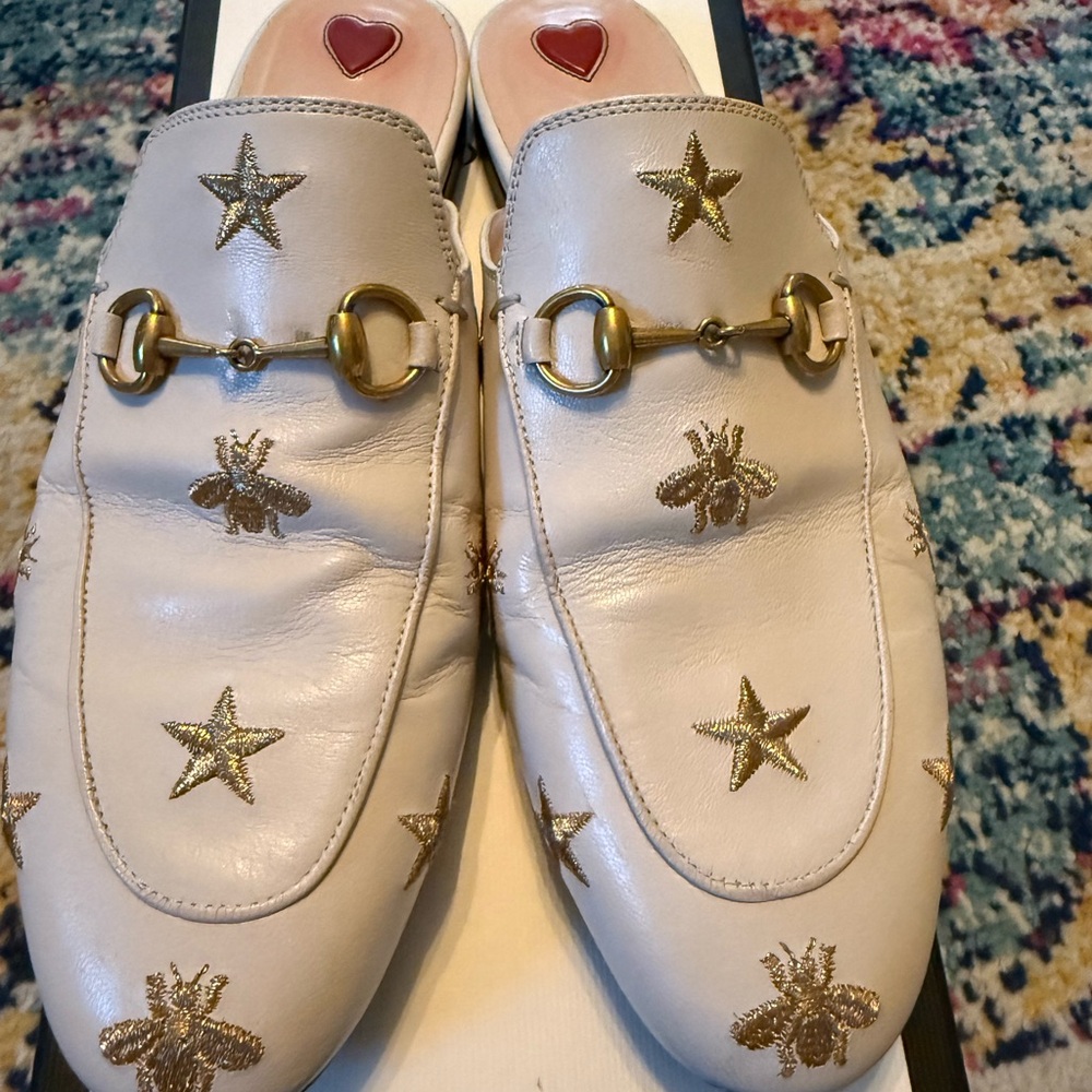 Gucci Cream Loafers with Gold Accents Horsebit